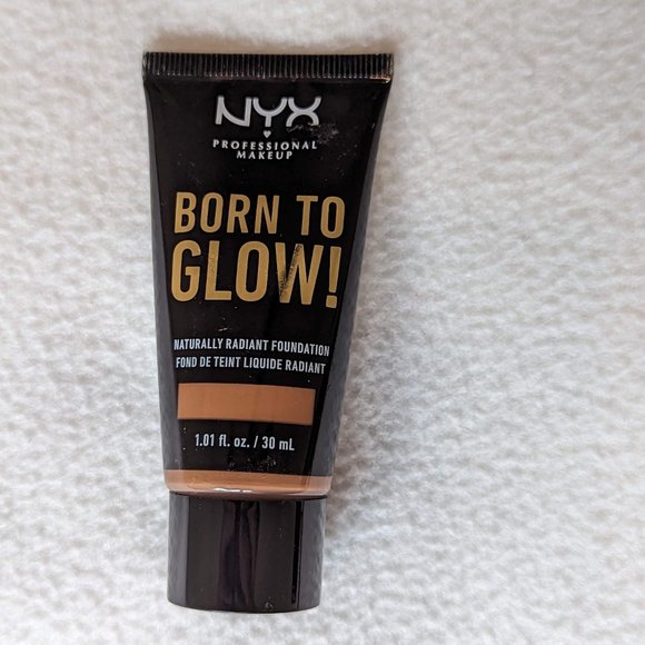 🌷4/$20 Mahogany BTGRF16 Born To Glow Naturally Radiant Foundation NYX - Picture 2 of 7